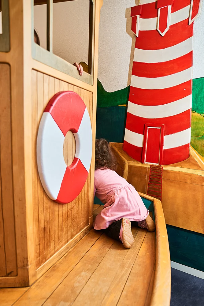 Kinderarztpraxis mit dem Schiff Wartezimmer